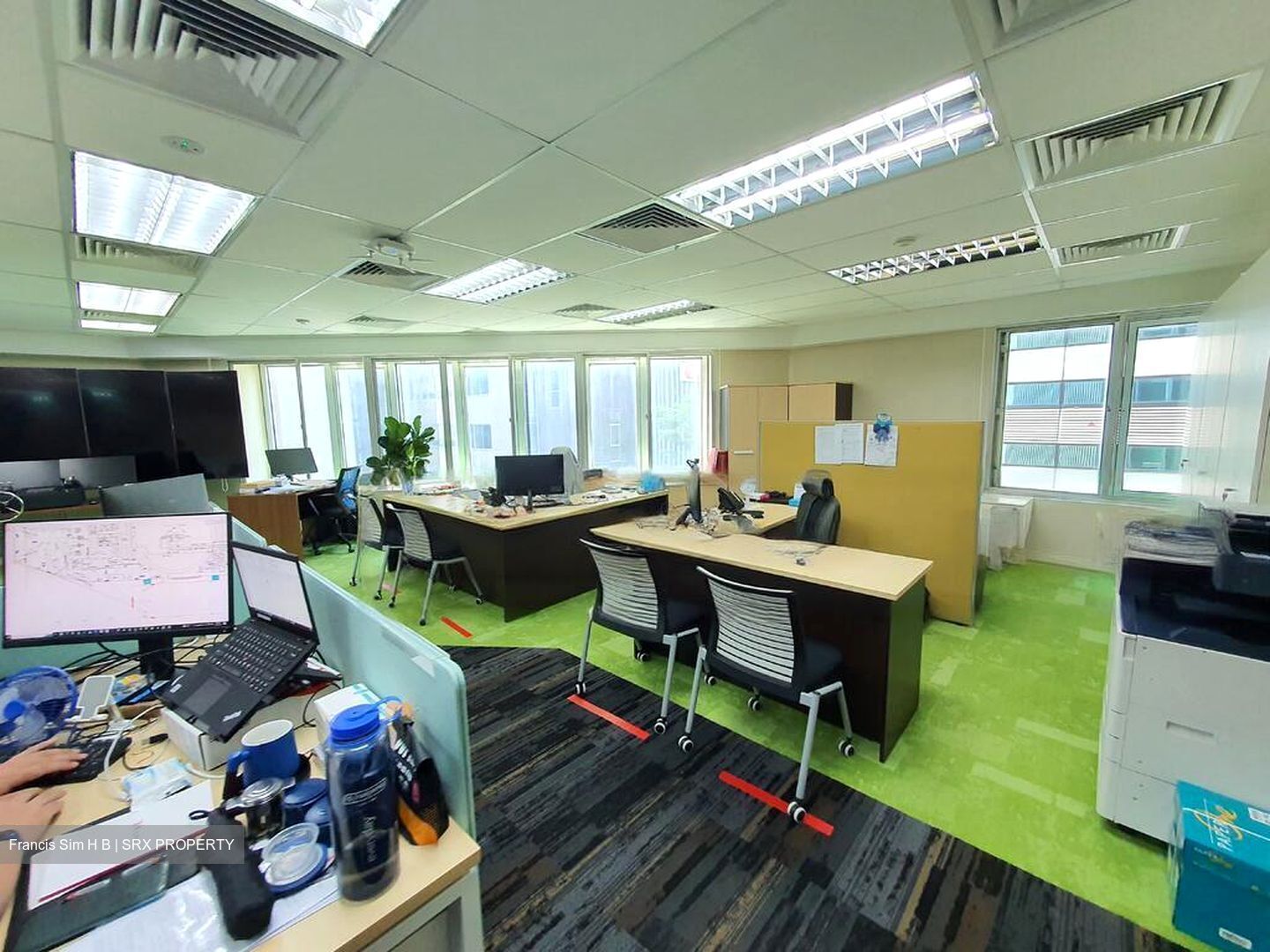 The Octagon (D1), Office #488515561